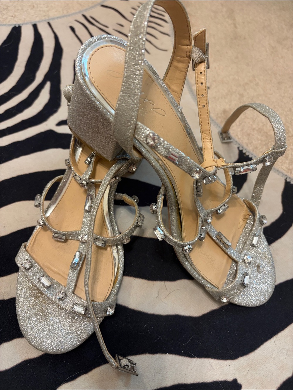 Badgley Mischka OG  Jewels & Glitter T-Strap Block Heel Sandals Comfort Glam